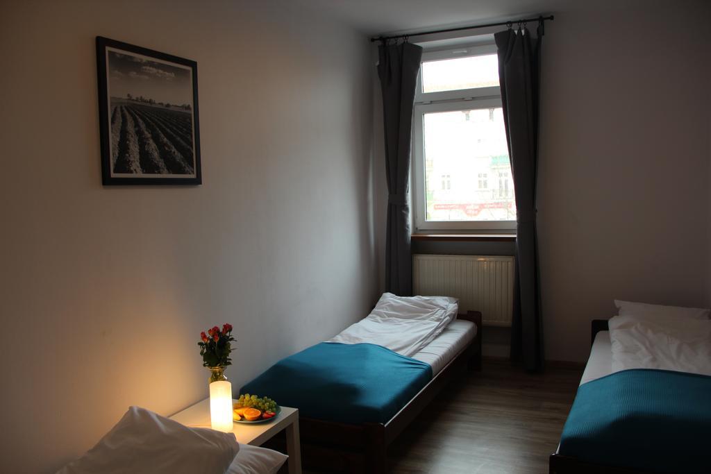 Baba Hostel กาลิช ห้อง รูปภาพ